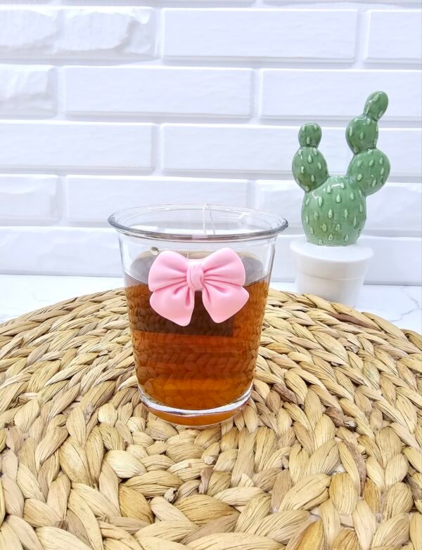 Vaso de vidrio grueso con lazo rosa